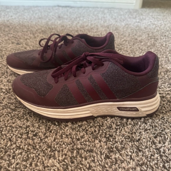 Adidas Cloudfoam Flyer Sneaker in Maroon - Picture 2 of 5